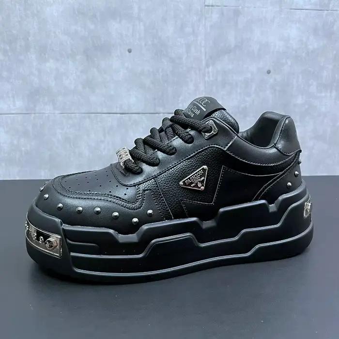 Nouvelle Collection : Baskets Chunky Tendance pour Homme avec Rivets Personnalisés, Décoration Métal