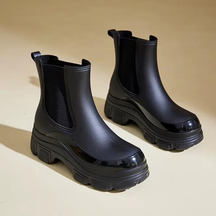 Femmes nouvelle chaussure de pluie à semelles épaisses bottes imperméables en plein air femmes confo