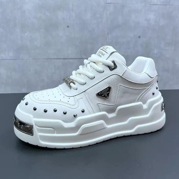 Nouvelle Collection : Baskets Chunky Tendance pour Homme avec Rivets Personnalisés, Décoration Métal