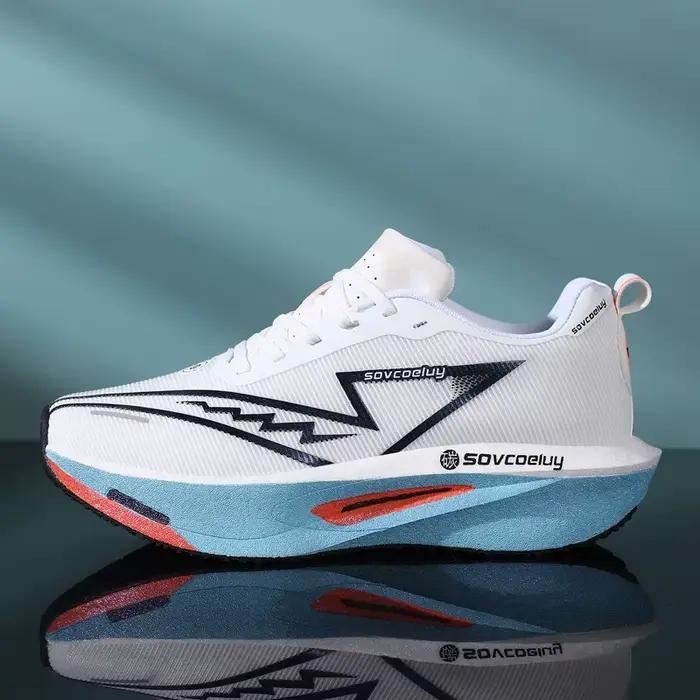 Chaussures de course avec plaque en carbone