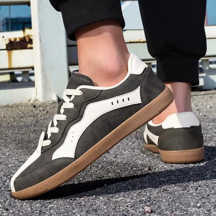 Chaussures ELUVA en cuir PU pour hommes plates respirantes confortables antidérapantes pour skateboard et tenues décontractées