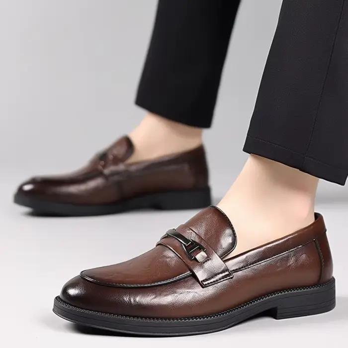 Mocassins d'affaires à enfiler pour hommes, chaussures en cuir de haute qualité, chaussures d'extérieur pour hommes, chaussures de bureau, loisirs mûrs pour jeunes