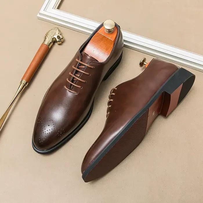 Chaussures à fond plat pointu pour hommes