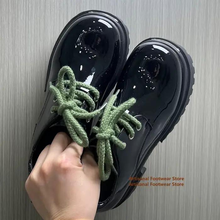 Chaussures Derby à bout rond et semelle épaisse