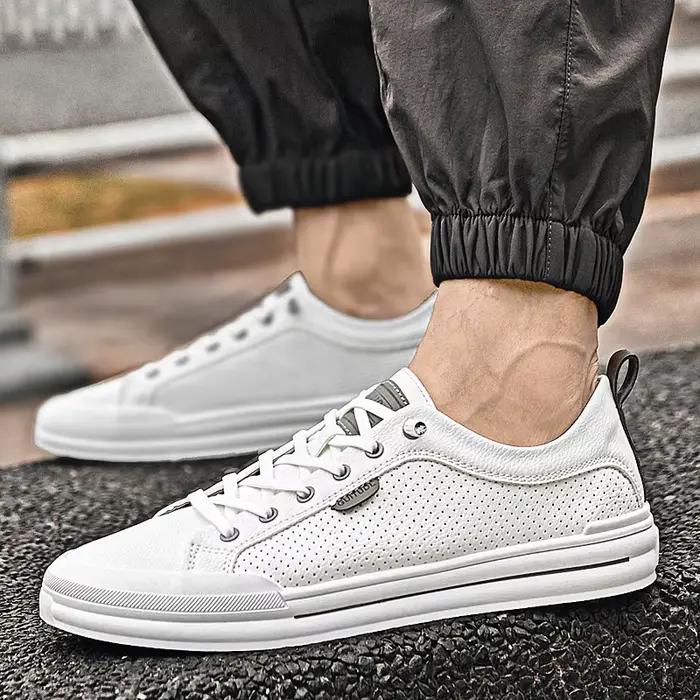 Baskets blanches minimalistes pour hommes, semelle intérieure de Ventilation avec coutures sécurisées et motif antidérapant pour la mode urbaine, 2025