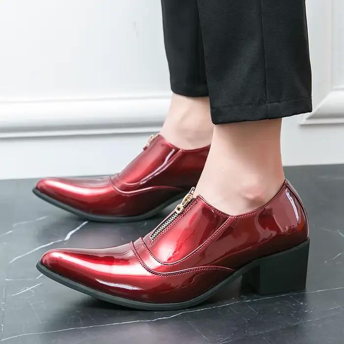 Chaussures pointues en cuir verni pour hommes élégantes et luxueuses pour occasions formelles et semi-formelles