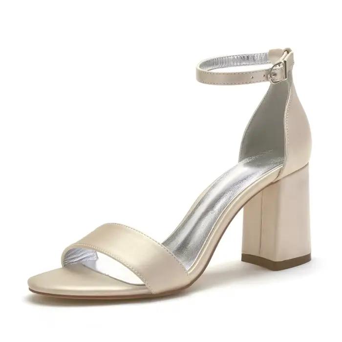 Sandales de mariée à talon carré