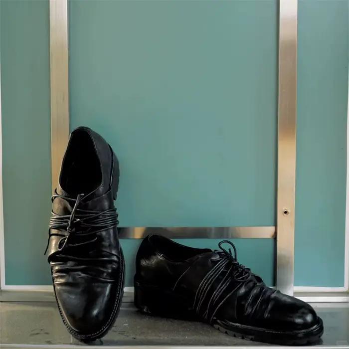 Chaussures derby noires en cuir pour homme rehaussantes et décontractées pour le quotidien et les occasions spéciales