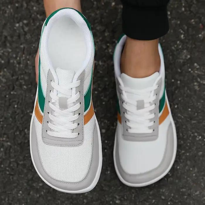 Chaussures à bout large pour hommes