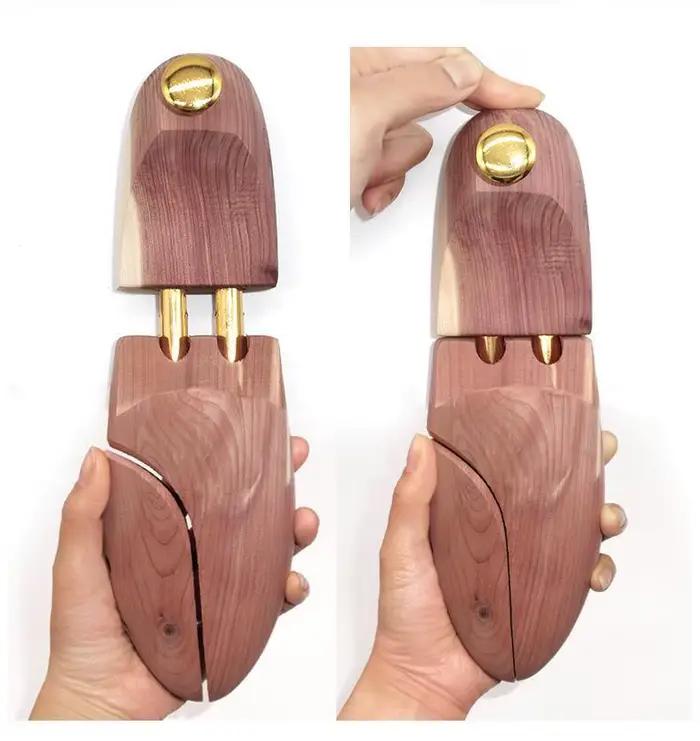Supports de chaussures en bois