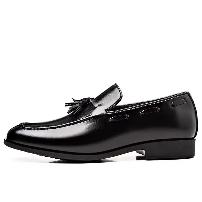 Chaussures en cuir noir pour hommes