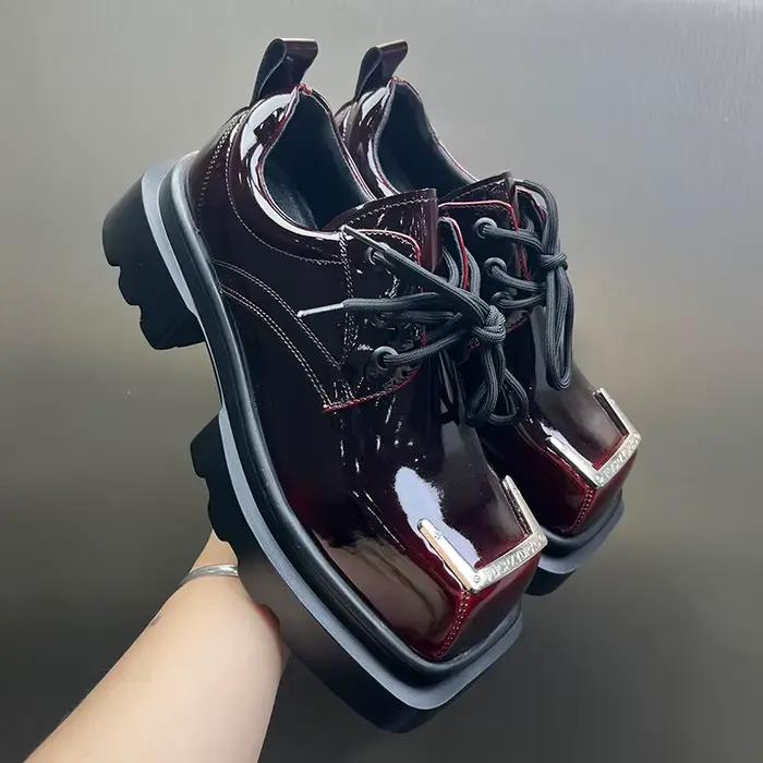 Chaussures Derby pour Hommes Style Punk à Semelle Épaisse et Bout Carré, Chaussures Décontractées à Semelle Extérieure en Caoutchouc Mousse, Intérieur en Cuir Ultra