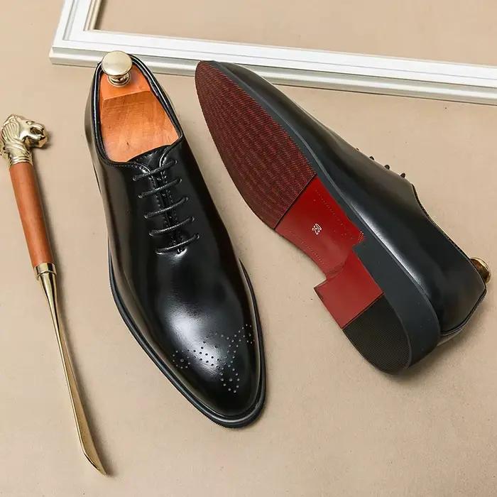 Chaussures à fond plat pointu pour hommes