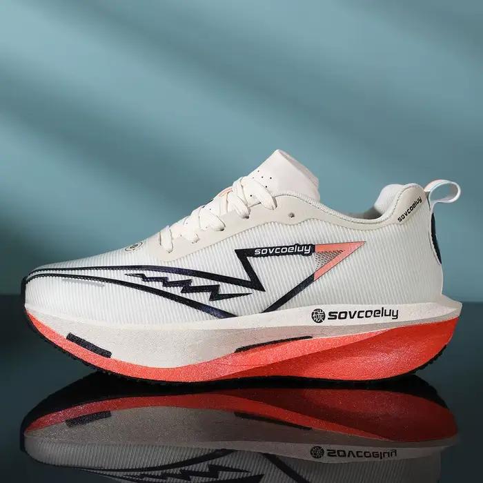 Chaussures de course avec plaque en carbone