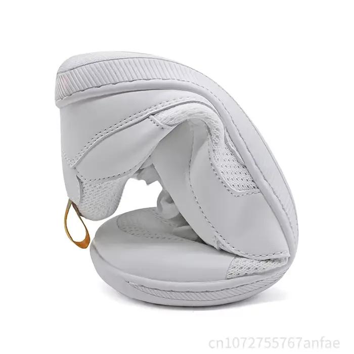 Chaussures de marche à bout large pour homme et femme mode simple décontractées sportives semelle souple respirantes confortables pour jogging randonnée et activités de plein air