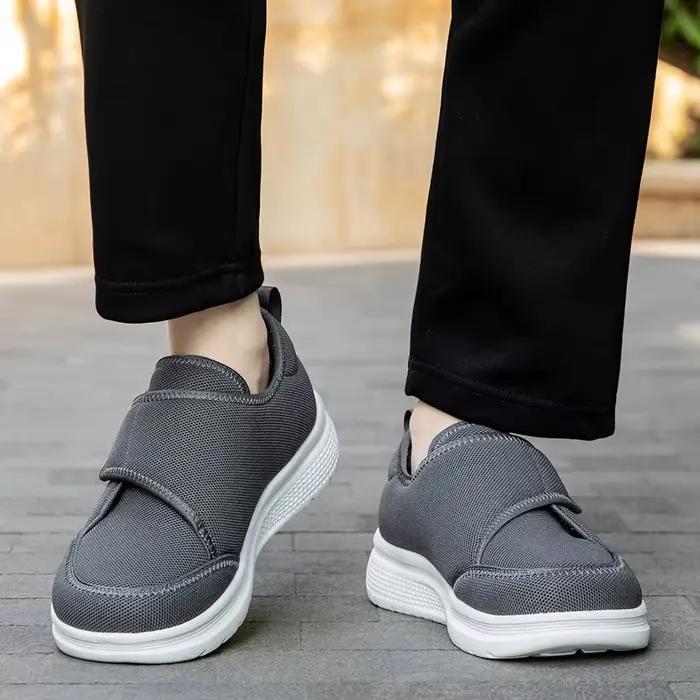 Nouvelles chaussures orthopédiques à bout large pour hommes