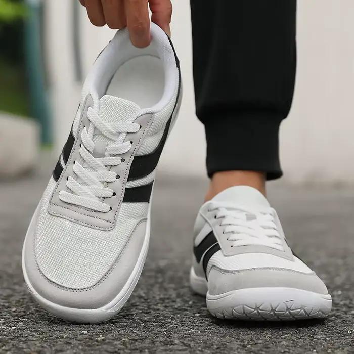 Chaussures à bout large pour hommes