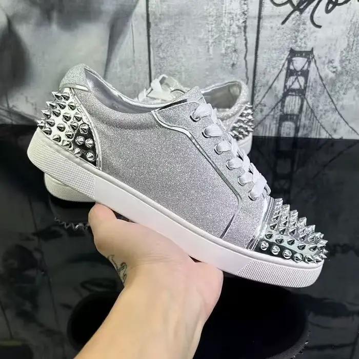 Hommes de luxe mode hip hop rock rivets chaussures à lacets clouté chaussure argent designer pointes