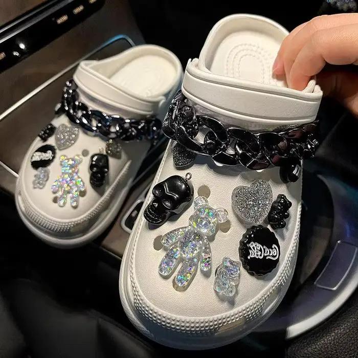 Offre spéciale Bundle pour chaîne argentée trou chaussures breloques concepteur mode tendance breloq