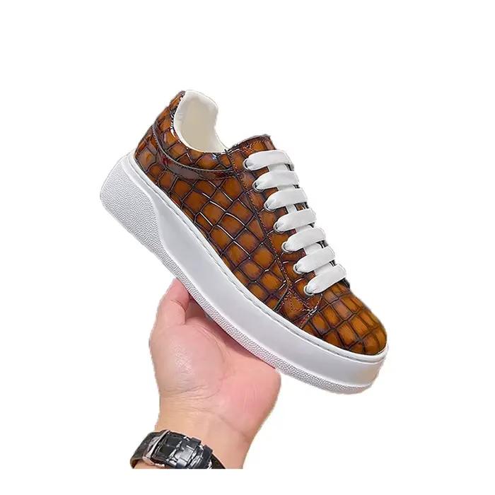 Baskets décontractées pour hommes en cuir gaufré crocodile, noires et blanches, à lacets, semelle ép