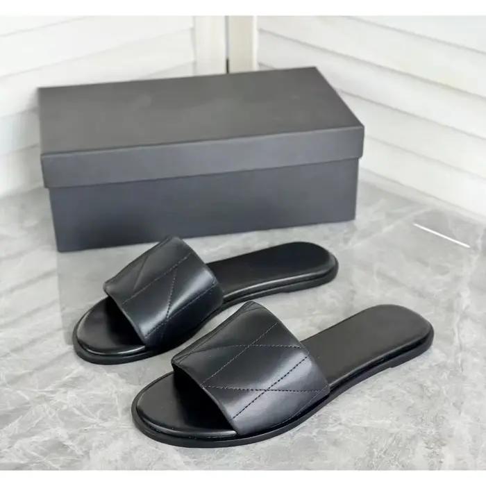 Nouvelles sandales plates décontractées et polyvalentes pour le début du printemps, idéales pour les