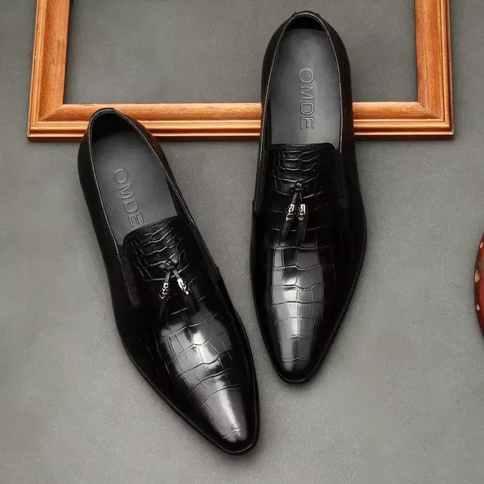Chaussures en cuir de style européen pour hommes, chaussures formelles en cuir de cirhide Chaussures