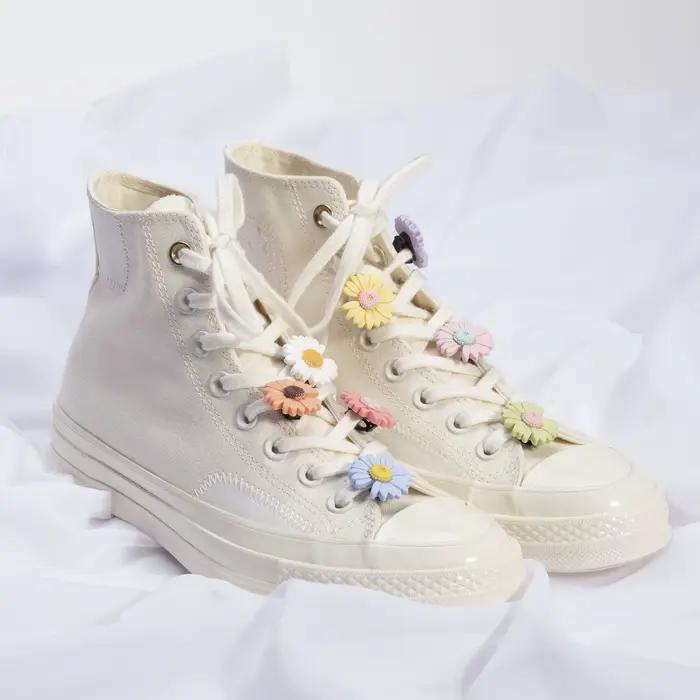Nouvelles fleurs marguerite lacets boucle tendance lacets créatifs pinces à chaussures breloques fil
