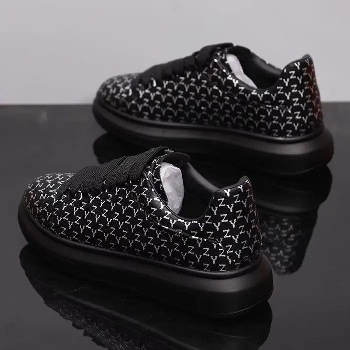 Baskets Blanches à Semelles Optiques Polyvalentes pour Homme et Femme