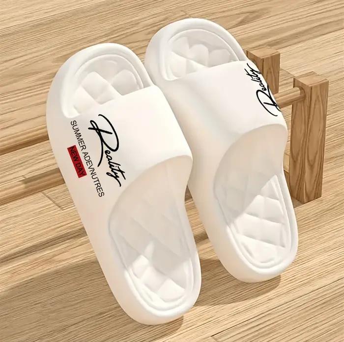 Pantoufles d'été en EVA pour hommes, design innovant, douces et légères, parfaites pour le confort intérieur et extérieur, occasions spéciales