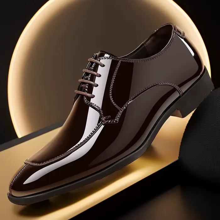 Chaussures en cuir verni pour hommes