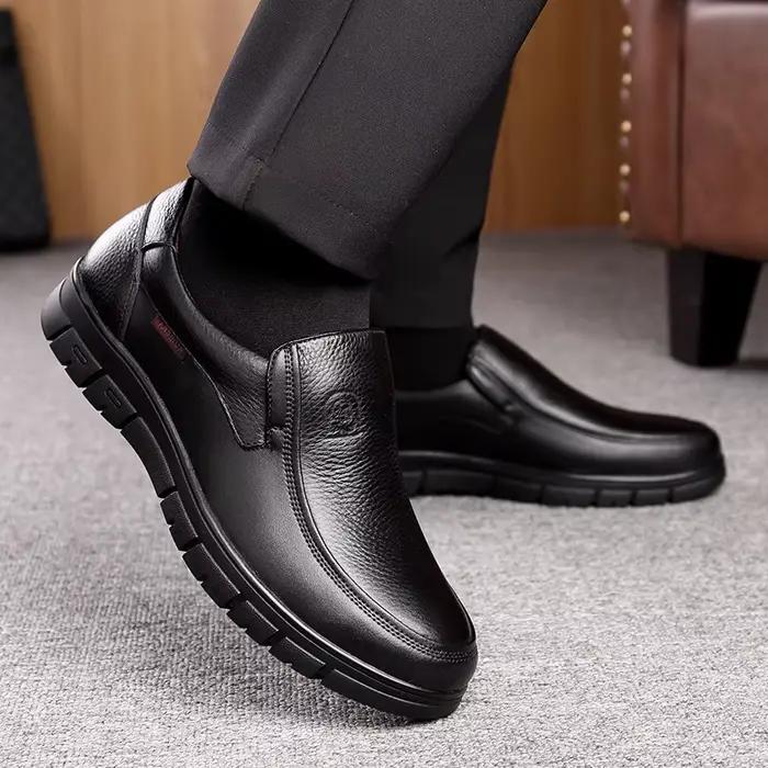 Chaussures en cuir véritable faites à la main pour hommes