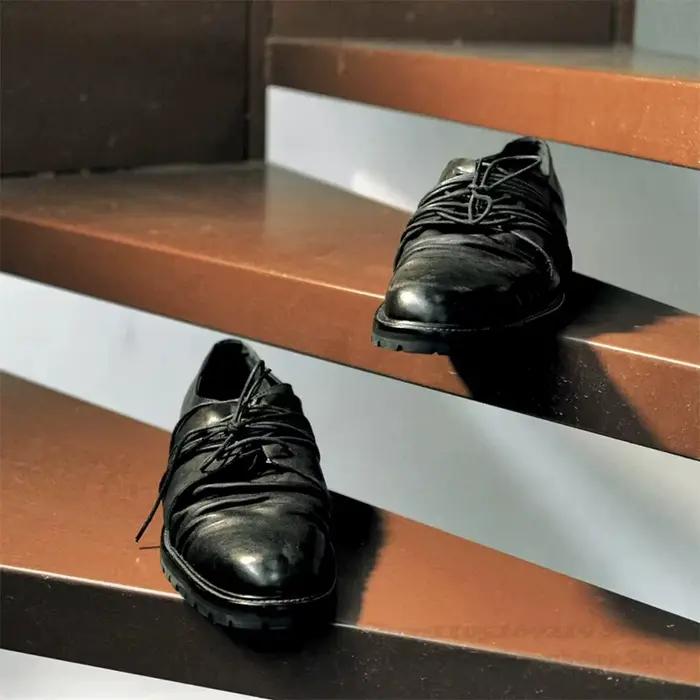 Chaussures derby noires en cuir pour homme rehaussantes et décontractées pour le quotidien et les occasions spéciales