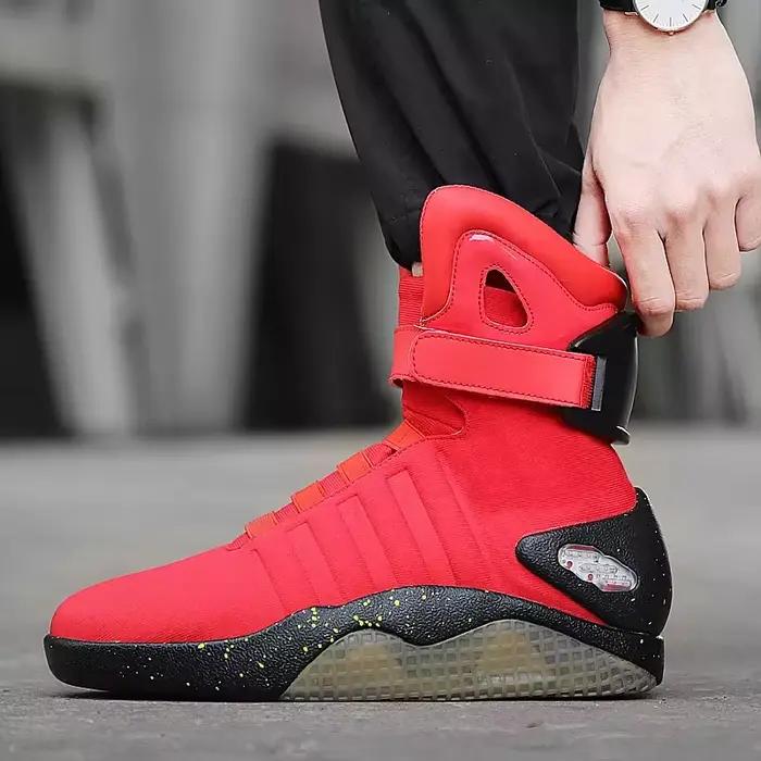 Chaussures de basket-ball lumineuses LED pour homme haute technologie style de vie à offrir pour occasions spéciales