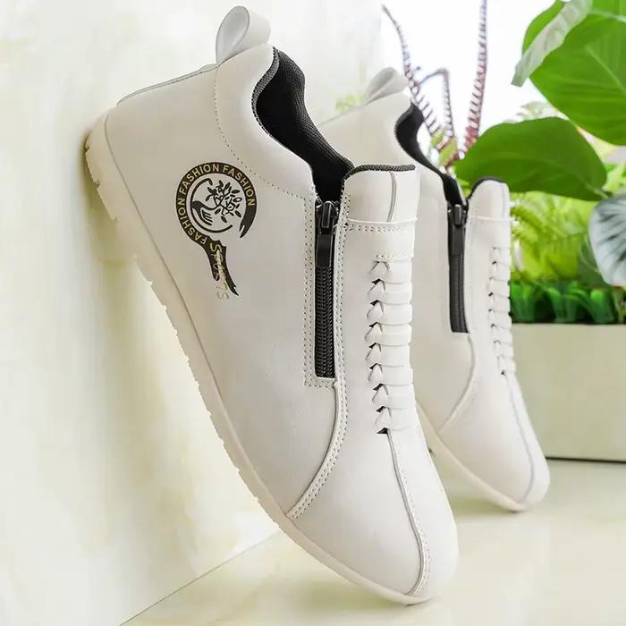 Mocassins décontractés en faux daim brodé pour hommes, semelle souple, chaussures plates respirantes, parfaites pour les trajets quotidiens et la conduite, printemps automne