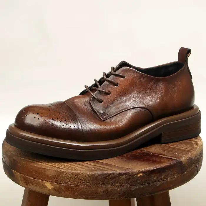 Chaussures en cuir décontractées sculptées à trois articulations pour hommes