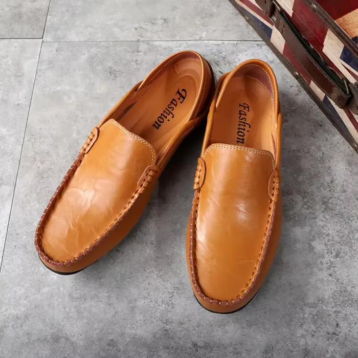 Mocassins en cuir de grande taille pour hommes, nouvelles chaussures de printemps décontractées pour la conduite, baskets de marée, taille 37-47
