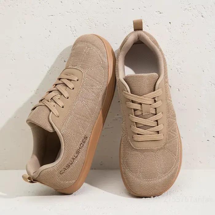 Chaussures à bout large pour hommes