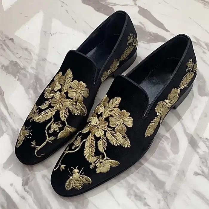 Mocassins en Daim Noir Brodé de Fleurs pour Homme