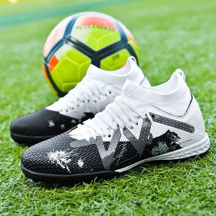 Chaussures de football pour hommes avec tige en tissu PU