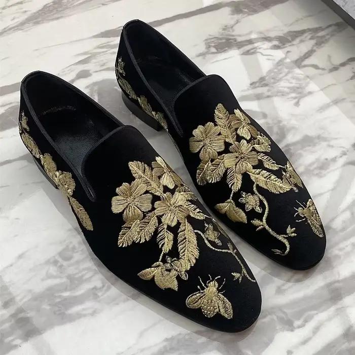 Mocassins en Daim Noir Brodé de Fleurs pour Homme