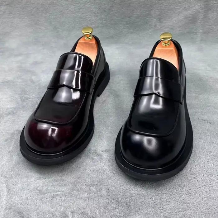 Chaussures en cuir véritable pour hommes, Style britannique, tendance, nouvelle mode, respirantes, à gros orteils, décontractées, d'affaires, été 2025