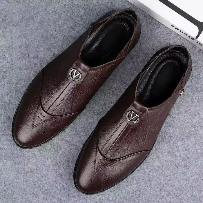 Nouvelle offre spéciale de la saison chaussures en cuir polyvalentes pour hommes chaussures d'affaires décontractées à fond souple pour la sécurité du travail papa Ca...