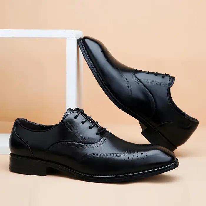 Chaussures en cuir brillant pour hommes de marque de luxe