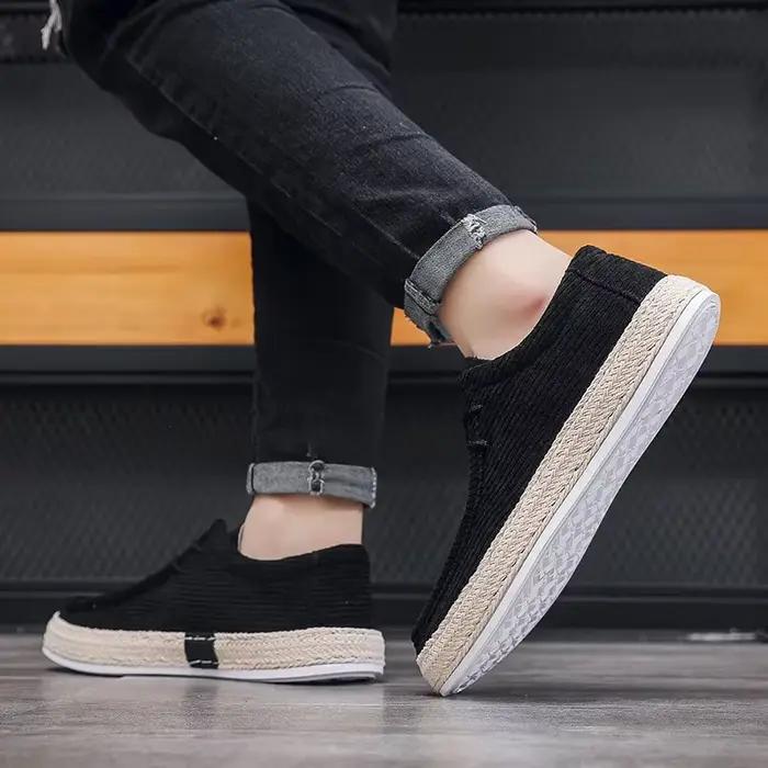 Chaussures décontractées en velours à enfiler pour hommes