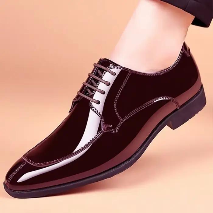 Chaussures en cuir verni pour hommes