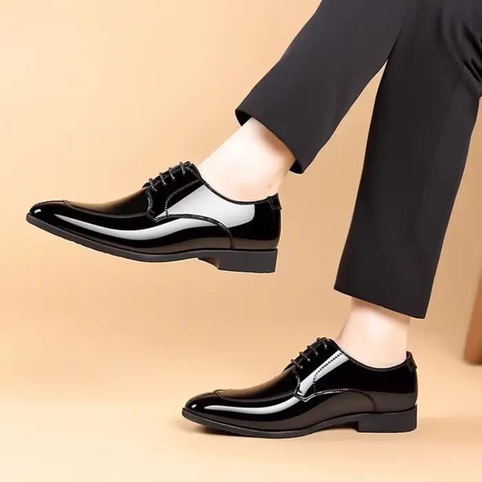 Chaussures en cuir verni pour hommes