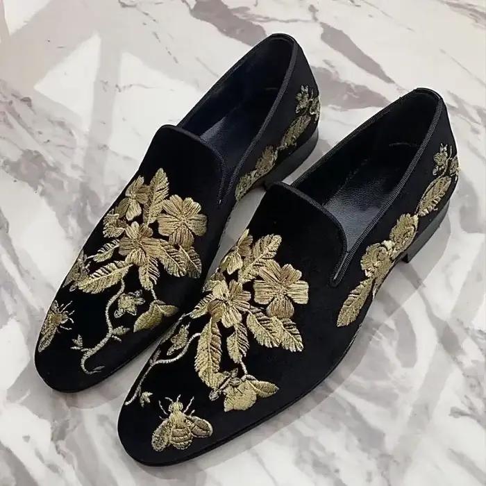 Mocassins en Daim Noir Brodé de Fleurs pour Homme