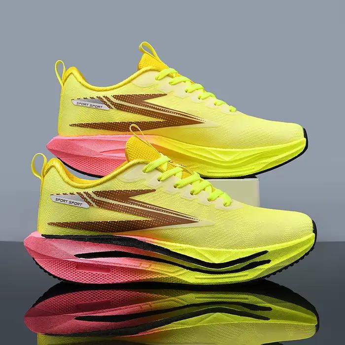 Nouvelles chaussures de sport tendance respirantes et confortables pour homme et femme grandes tailles pour activités extérieures automne printemps motifs géométriques pointures variées
