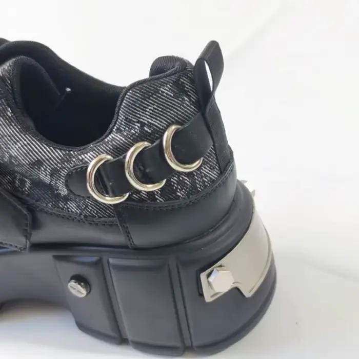 Chaussures homme en cuir noir avec rivets bout rond pour hommes et femmes style tendance créatif semelle épaisse occassions quotidiennes