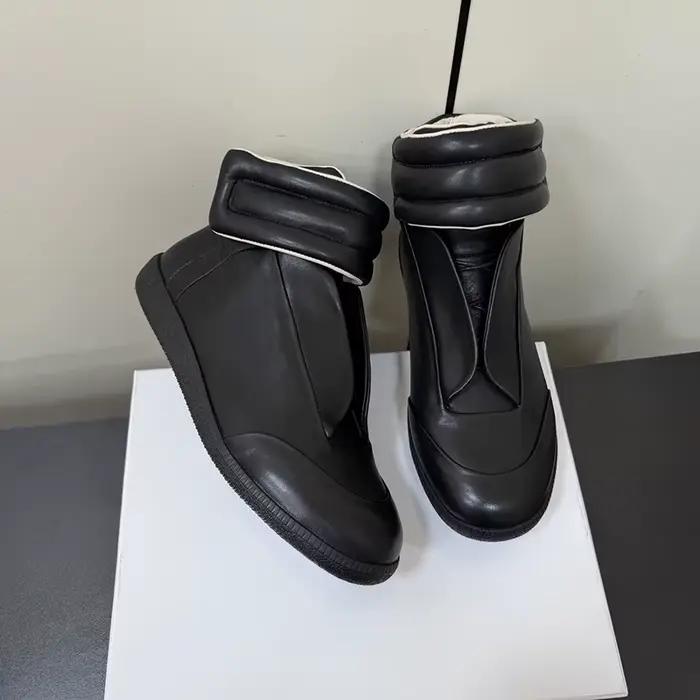 Chaussures montantes plates noires pour hommes